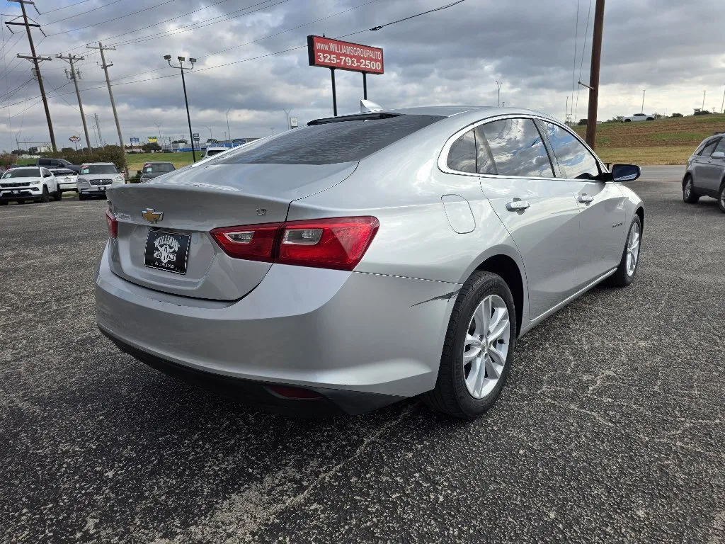 Chevrolet Malibu photo 7