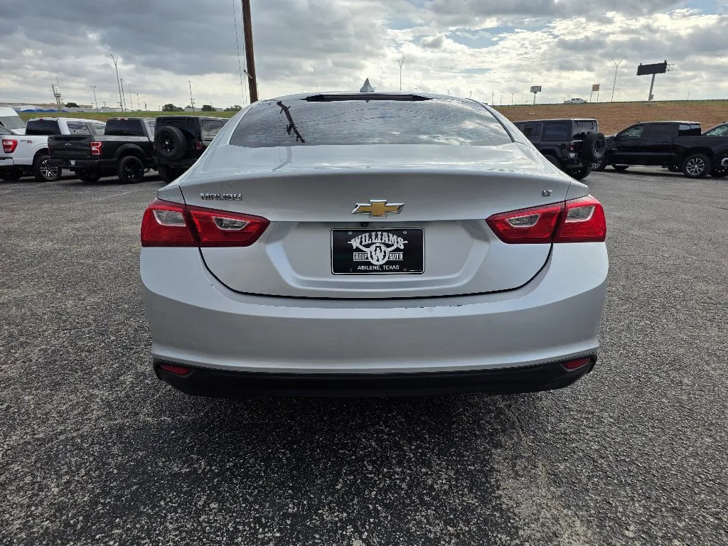 Chevrolet Malibu photo 6