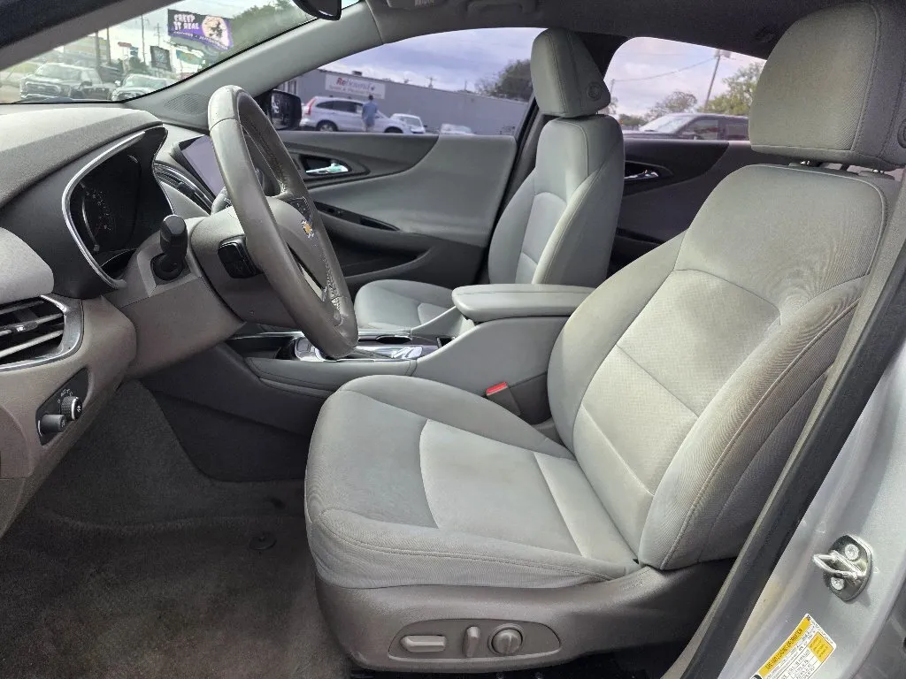 Chevrolet Malibu photo 11