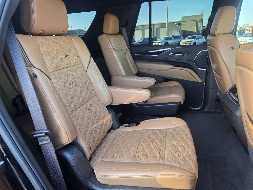Cadillac Escalade photo 16