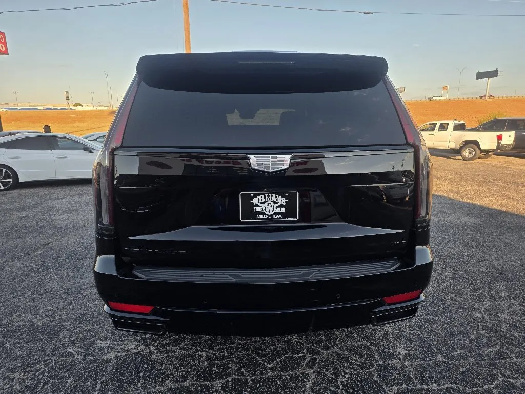 Cadillac Escalade photo 6