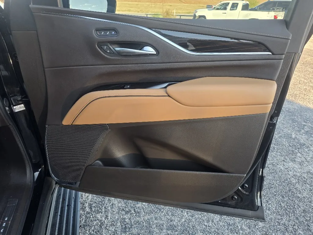 Cadillac Escalade photo 18