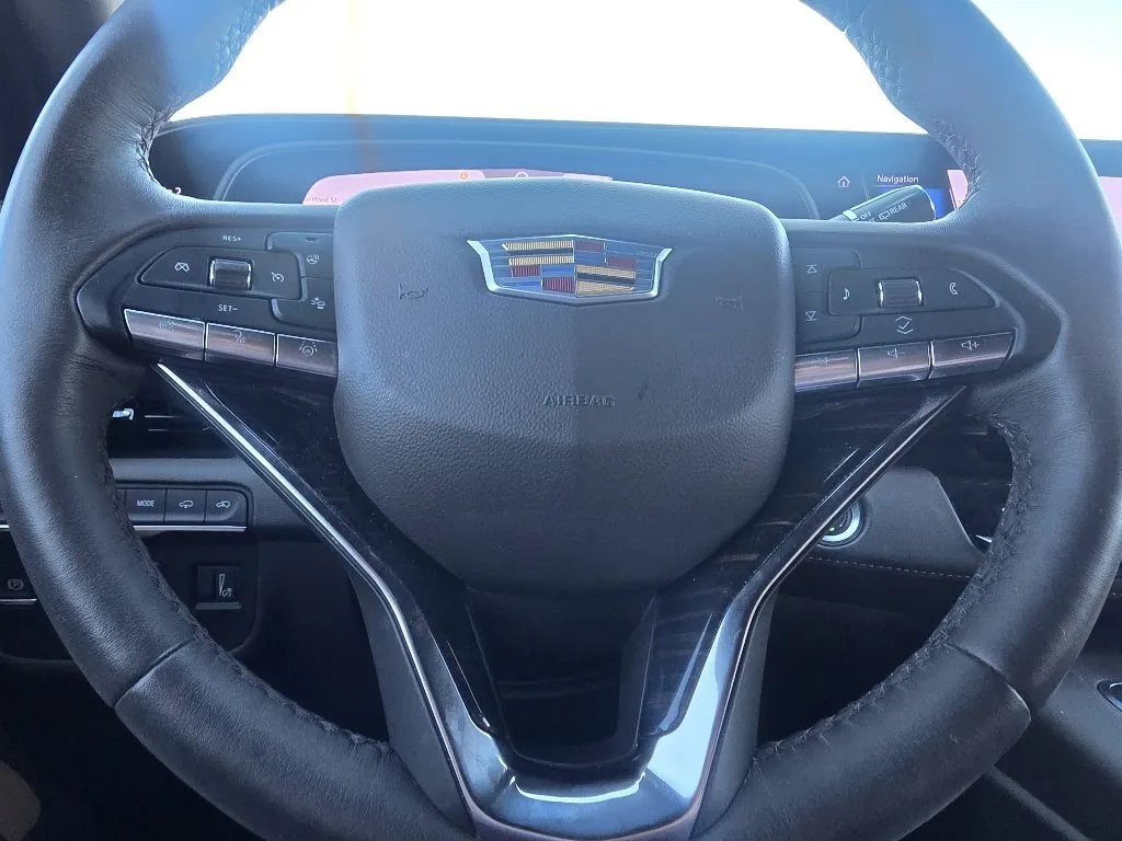 Cadillac Escalade photo 24