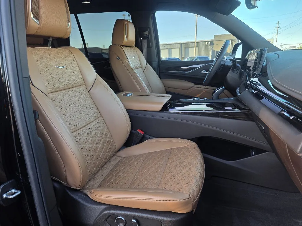 Cadillac Escalade photo 19
