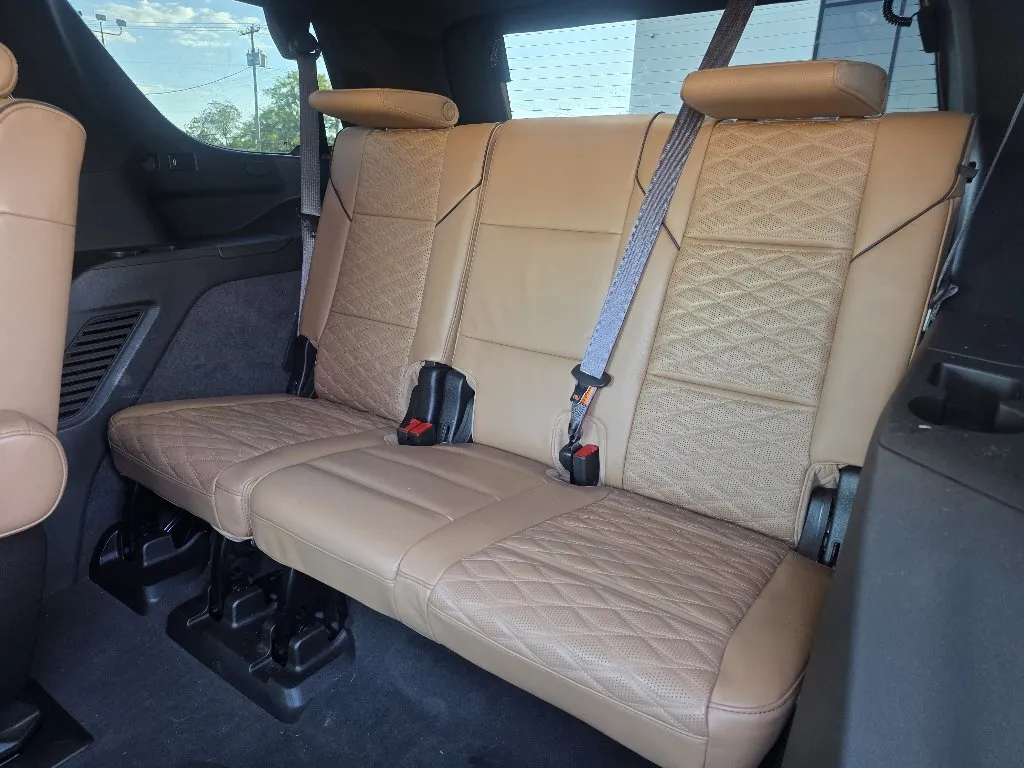 Cadillac Escalade photo 14
