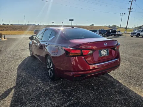 More photos of 2022 NISSAN ALTIMA SV at Williams Group Auto, TX