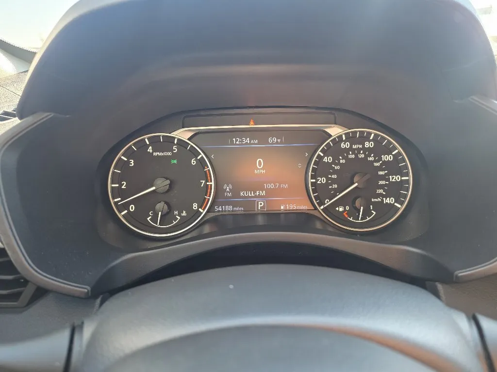 Nissan Altima photo 18