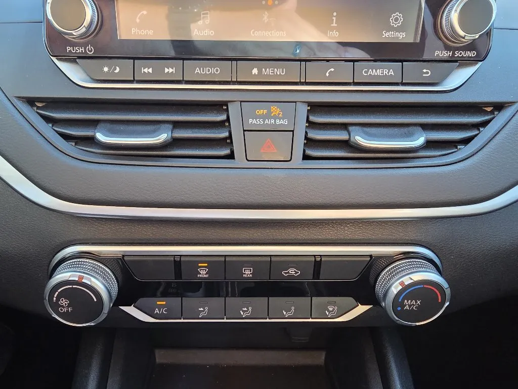 Nissan Altima photo 20