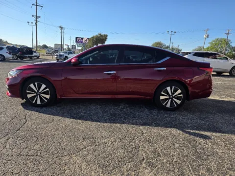 More photos of 2022 NISSAN ALTIMA SV at Williams Group Auto, TX