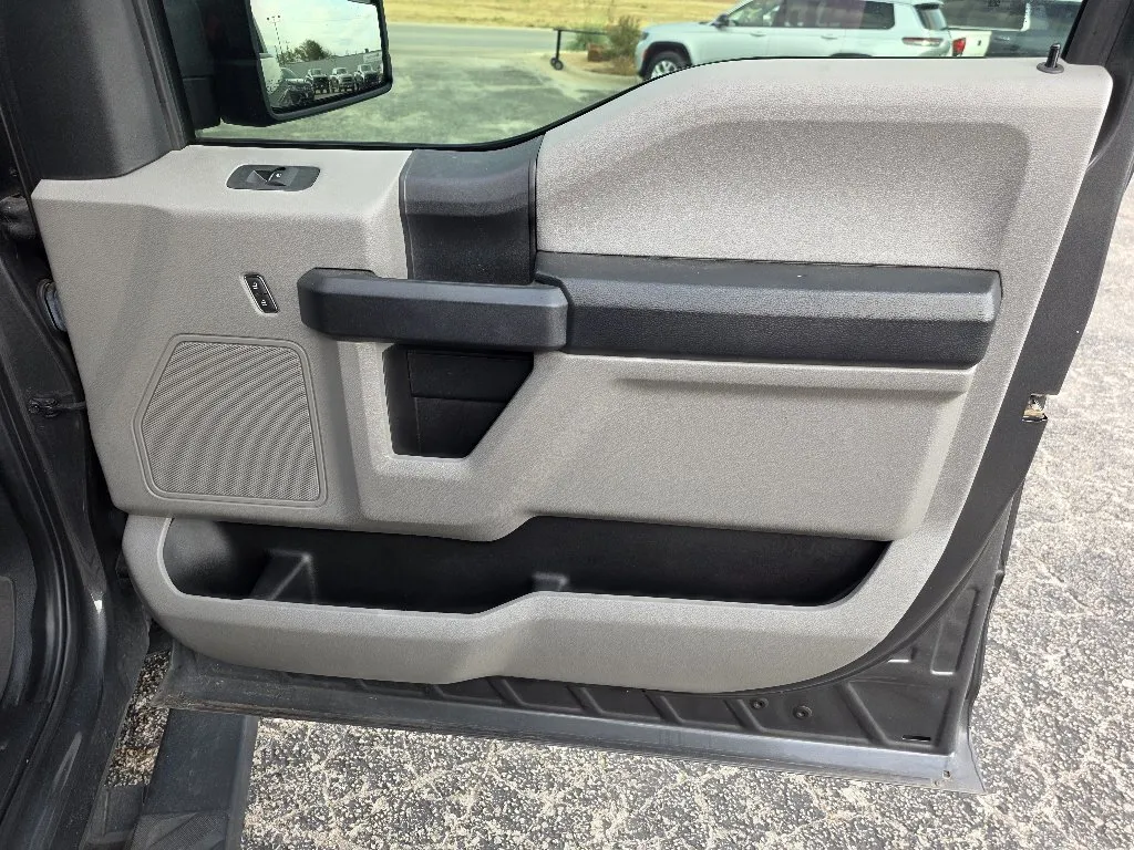 Ford F-150 photo 16