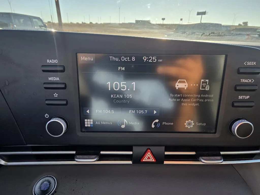 Hyundai Elantra photo 19