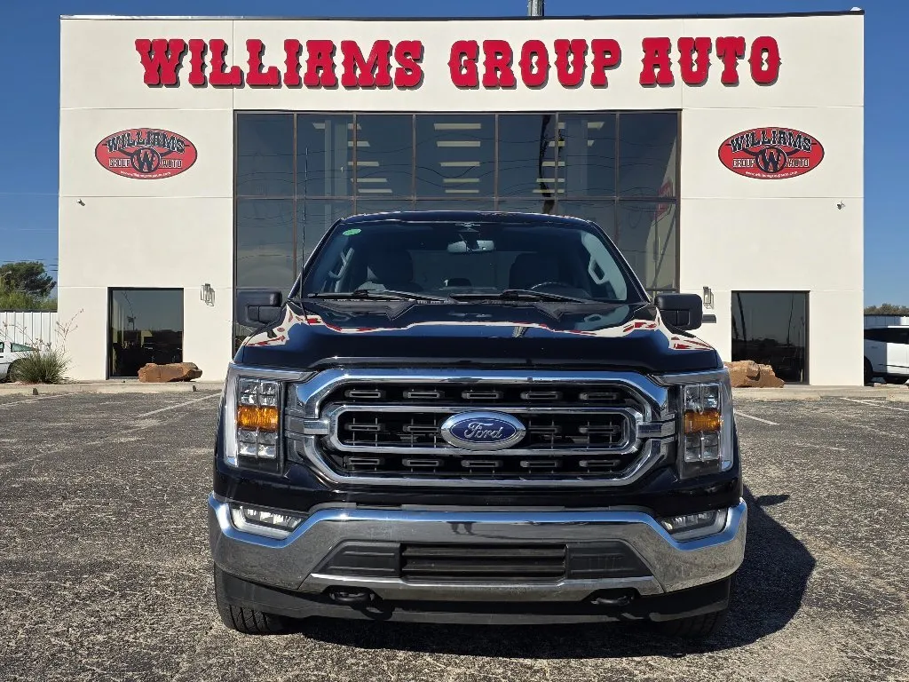 Ford F-150 photo 2