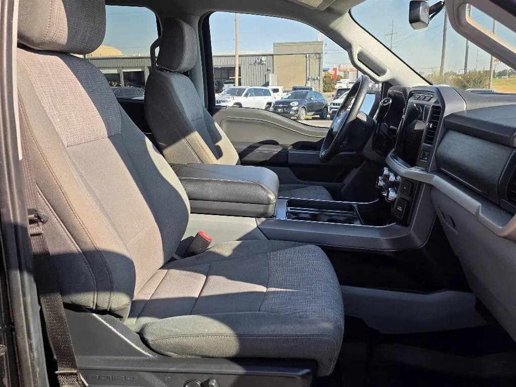 Ford F-150 photo 17