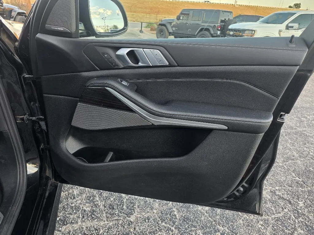 BMW X7 photo 18