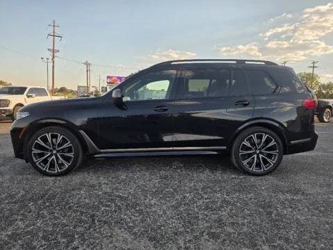 More photos of 2021 BMW X7 M50I at Williams Group Auto, TX