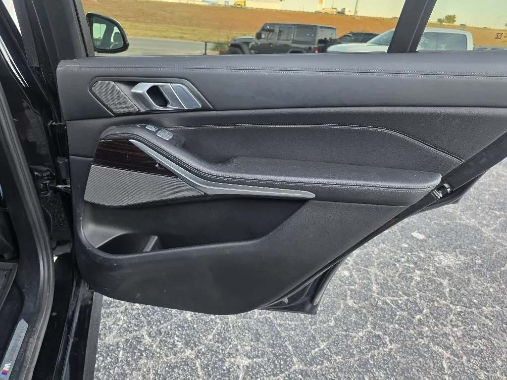 BMW X7 photo 15