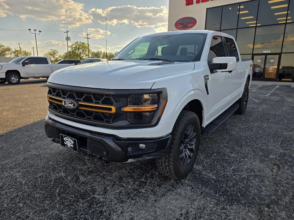 Ford F-150 photo 3