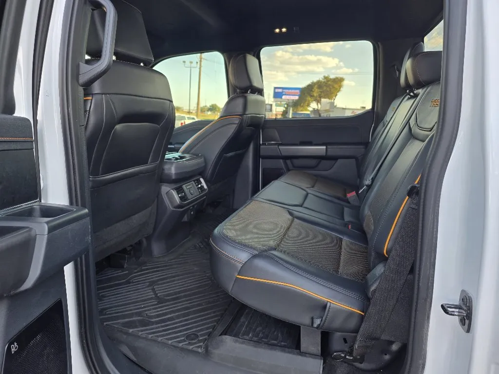 Ford F-150 photo 13