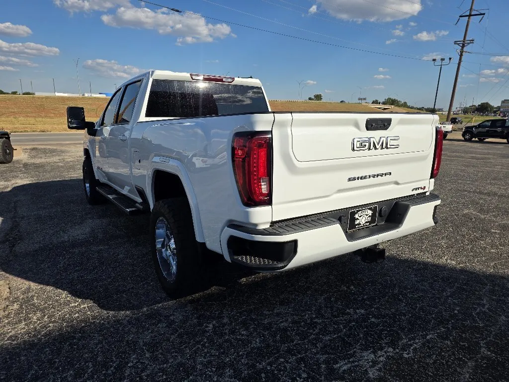 GMC Sierra photo 5