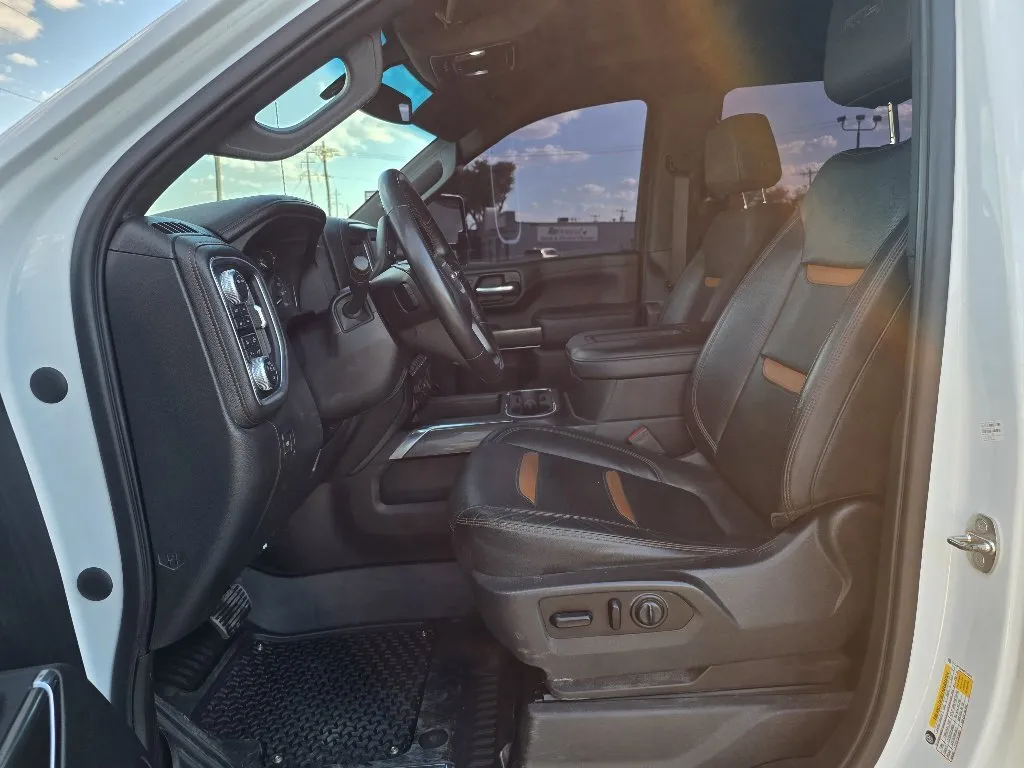 GMC Sierra photo 11