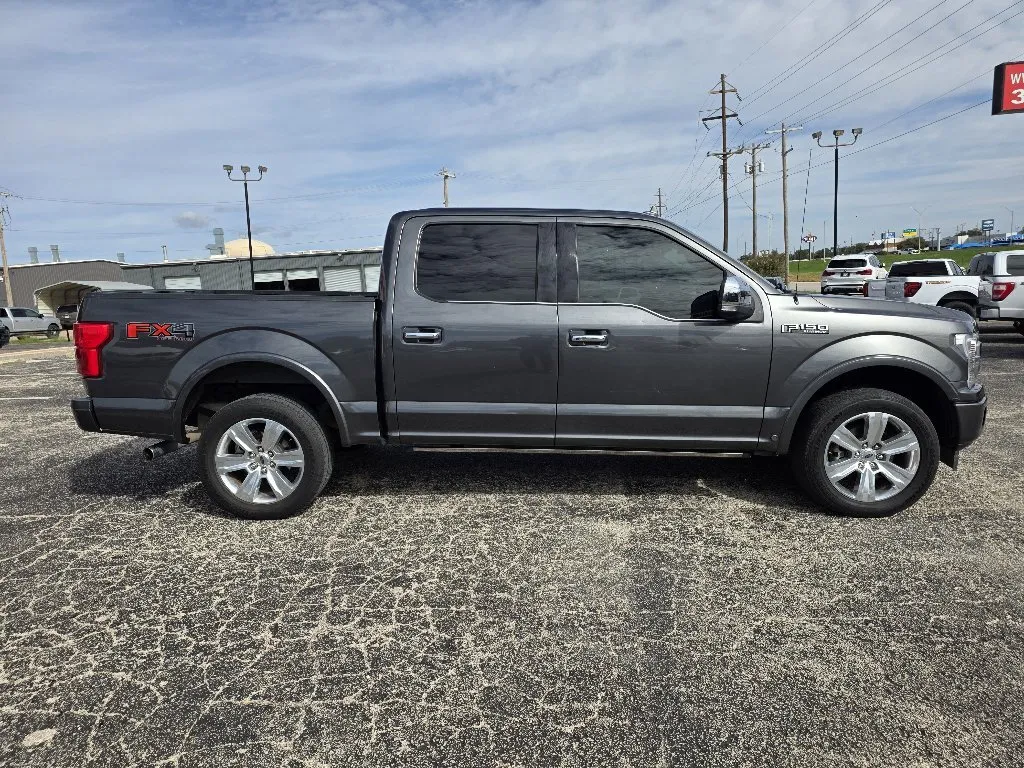 Ford F-150 photo 8