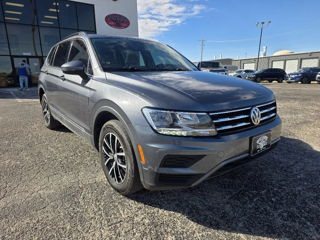 Gray 2021 VOLKSWAGEN TIGUAN SE for sale in Abilene, TX