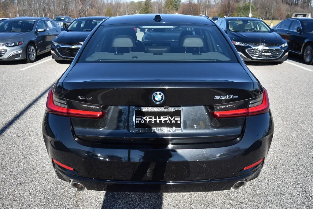 BMW 3 Series photo 7
