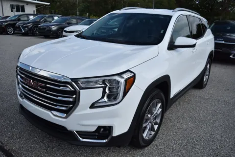 More photos of 2024 GMC Terrain SLT at Exclusive Motorcars, MD