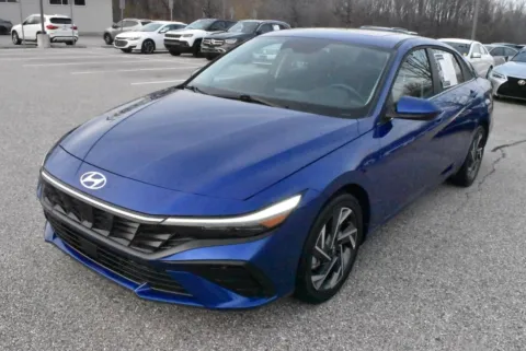 More photos of 2025 Hyundai Elantra SEL Convenience at Exclusive Motorcars, MD