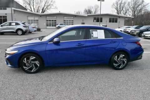 More photos of 2025 Hyundai Elantra SEL Convenience at Exclusive Motorcars, MD