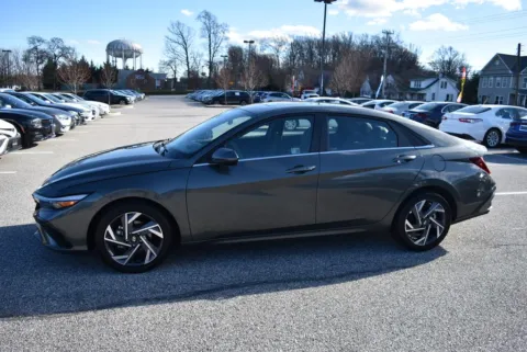 More photos of 2025 Hyundai Elantra SEL Convenience at Exclusive Motorcars, MD