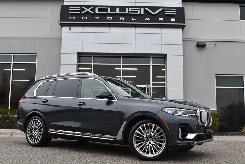 2019 BMW X7 50i's photo
