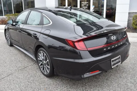 More photos of 2022 Hyundai Sonata Limited at Exclusive Motorcars, MD