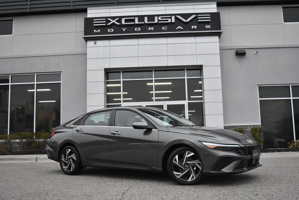2025 Hyundai Elantra SEL's photo