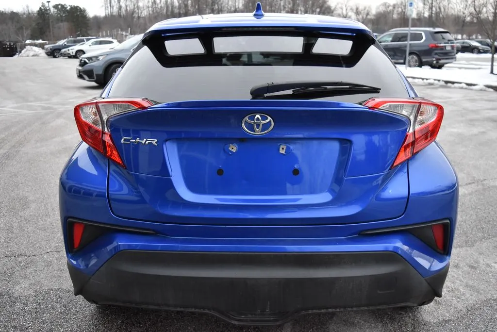 Toyota C-HR photo 6