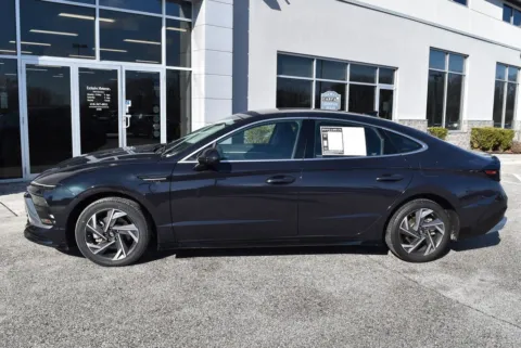 More photos of 2025 Hyundai Sonata SEL at Exclusive Motorcars, MD
