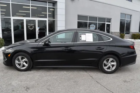 More photos of 2023 Hyundai Sonata SE at Exclusive Motorcars, MD