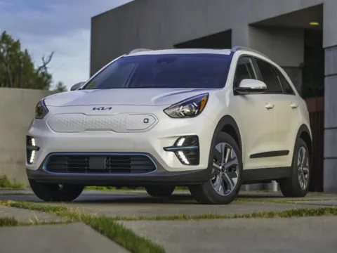 White 2022 Kia Niro EV EX Premium for sale in Randallstown, MD