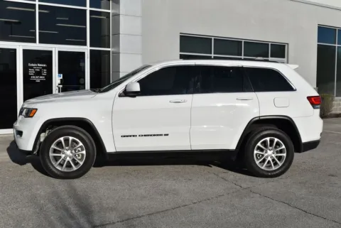 More photos of 2022 Jeep Grand Cherokee WK Laredo E at Exclusive Motorcars, MD