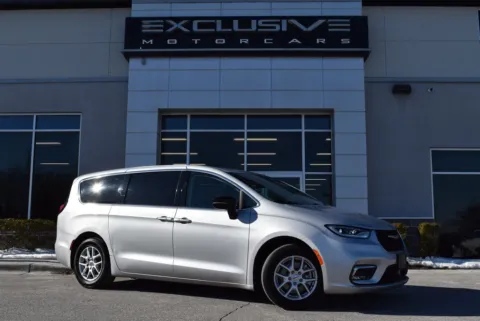 Silver 2024 Chrysler Pacifica Touring L for sale in Randallstown, MD