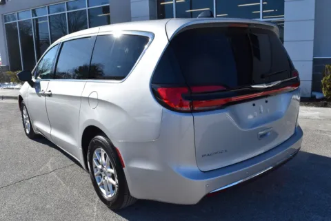 More photos of 2024 Chrysler Pacifica Touring L at Exclusive Motorcars, MD