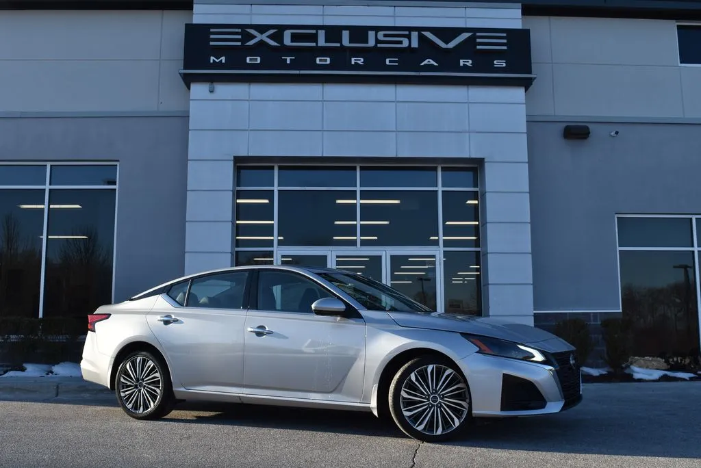 Silver 2023 Nissan Altima 2.5 SL for sale in Randallstown, MD