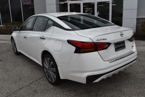More photos of 2023 Nissan Altima 2.5 SL at Exclusive Motorcars, MD