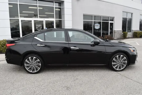 Photos of 2023 Nissan Altima 2.5 SL for sale in Randallstown, MD at Exclusive Motorcars