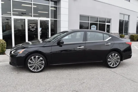 More photos of 2023 Nissan Altima 2.5 SL at Exclusive Motorcars, MD