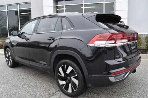 More photos of 2024 Volkswagen Atlas Cross Sport 2.0T SE w/Technology at Exclusive Motorcars, MD
