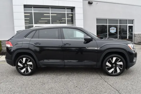 Photos of 2024 Volkswagen Atlas Cross Sport 2.0T SE w/Technology for sale in Randallstown, MD at Exclusive Motorcars
