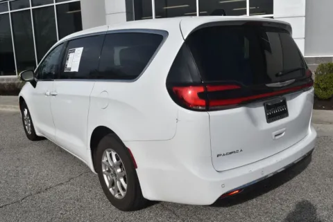 More photos of 2023 Chrysler Pacifica Touring L at Exclusive Motorcars, MD