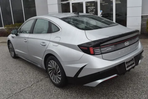 More photos of 2025 Hyundai Sonata Hybrid SEL at Exclusive Motorcars, MD