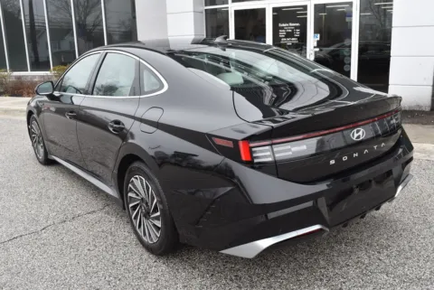 More photos of 2025 Hyundai Sonata Hybrid SEL at Exclusive Motorcars, MD